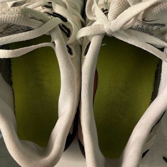 Nike - Picture 5 of 6